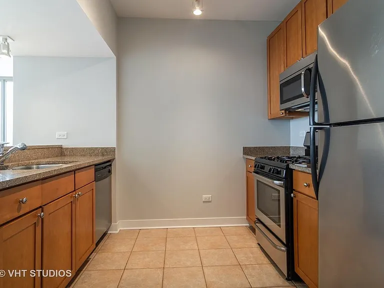 200 N Jefferson St #1906 — Photo 7