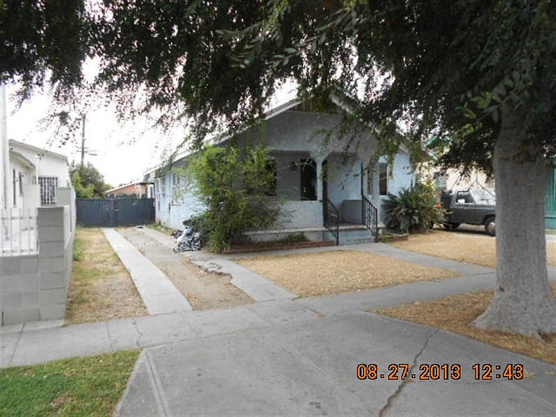 2nd image of 926 1/2 E 73rd St