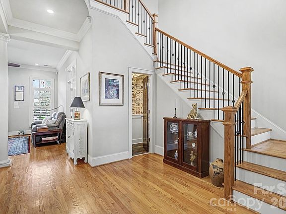 5th image of 7930 Greenview Terrace Ct