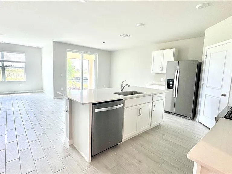17710 Shade Tree Loop — Photo 9