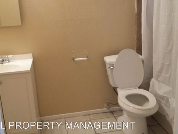 4th image of 5304 Del Gado Dr APT 2