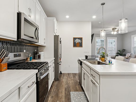 2nd image of 2091 Alcott Way