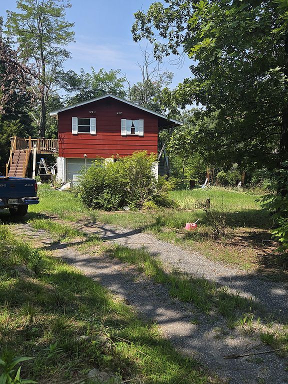 132 White Pine Ln - Property Image