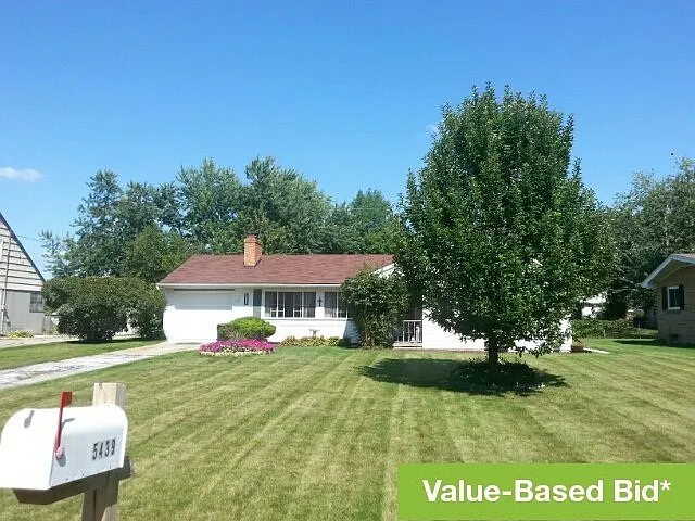 5440 Adrian St photo 1