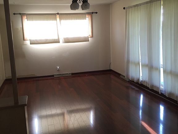 5th image of 604 E Leslie Ave