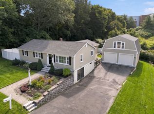 10 Hunter Dr, Newburyport, MA 01950