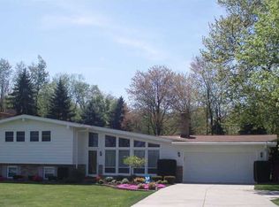 122 Maple Ln, Aliquippa, PA 15001