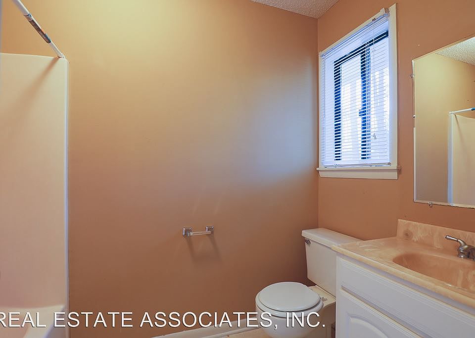 1st image of 3626 Manford Dr