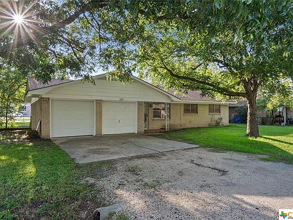 2nd image of 107 S Meadow Dr