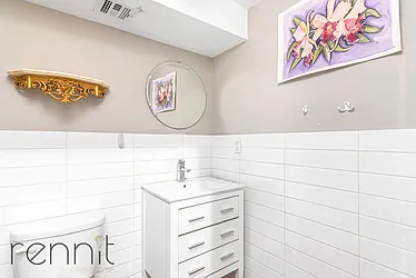 Rented by Rennit Inc.