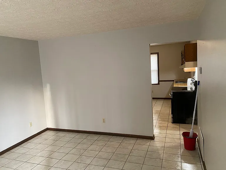 3010 Blaess St #3010 — Photo 9