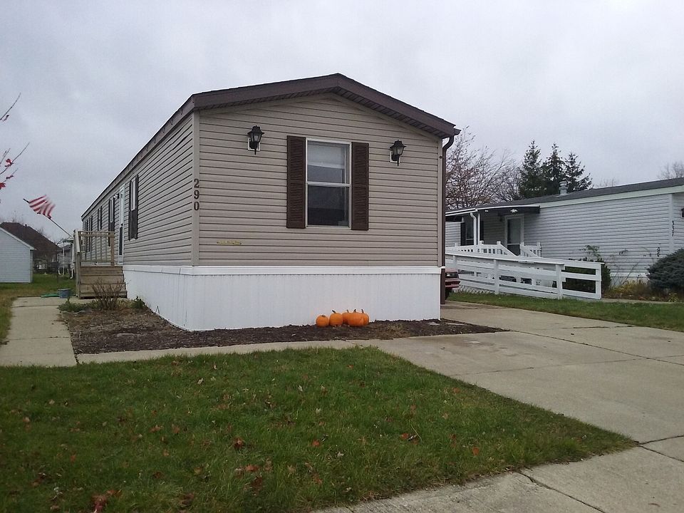 1st image of 290 Blackthorne Trl