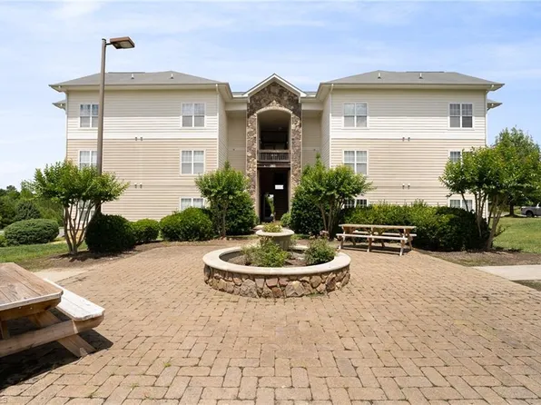 302 Campus Walk Trl Unit 203, Elon, NC 27244