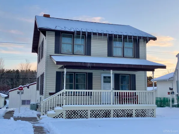 813 Cass Ave, Kingsford, MI 49802