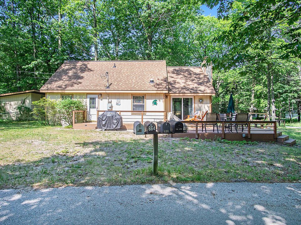 1st image of 685 N June Dr