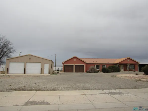 1401 W Bowman Dr, Artesia, NM 88210
