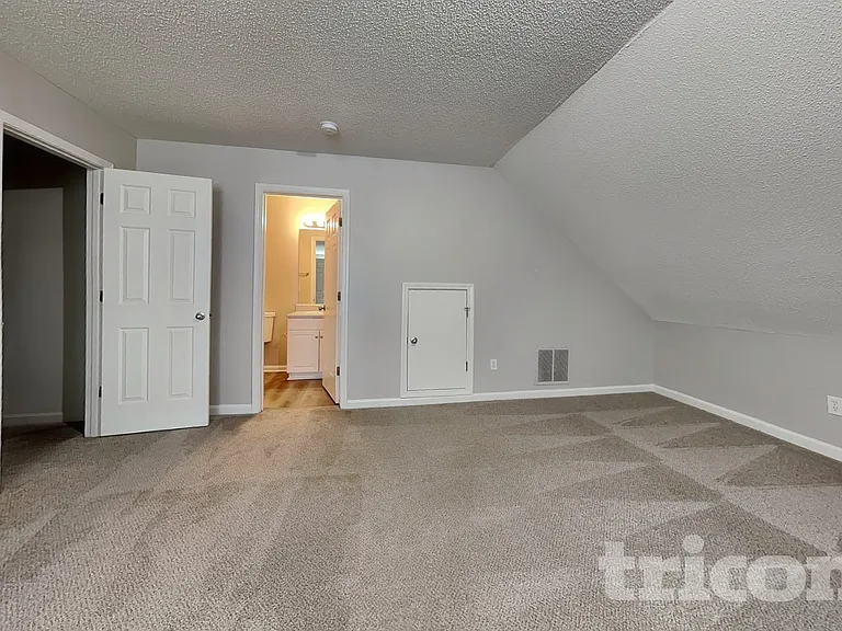 496 Birchwood Dr — Photo 11