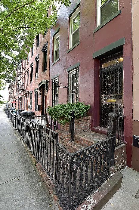1st image of 464 Sackett St