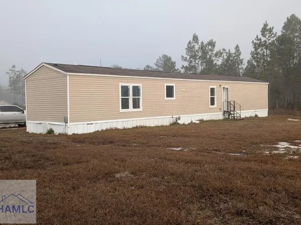 393 Crossing Way, Nahunta, GA 31553