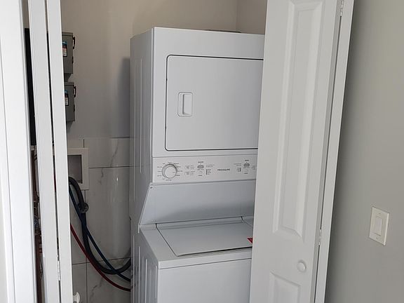 2nd image of 5230 S Blackstone Ave #202