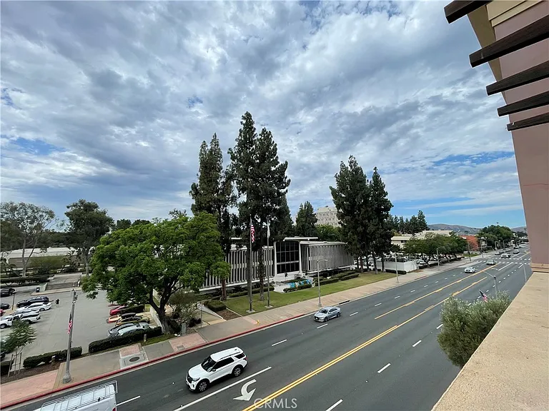 101 W Mission Blvd #305 — Photo 21