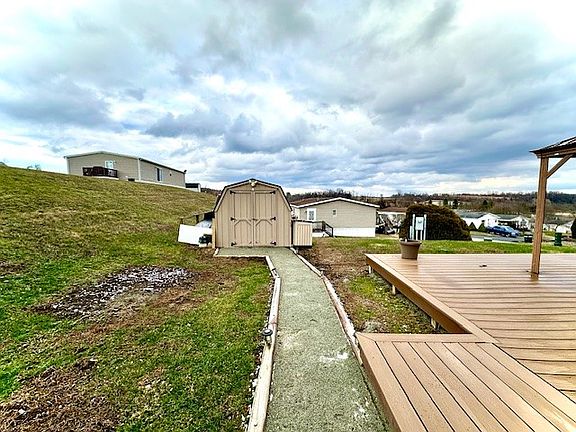 3rd image of 203 Knight Dr