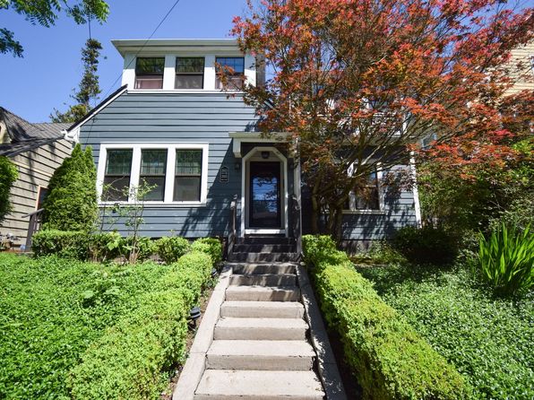 2613-2615 NE Clackamas St