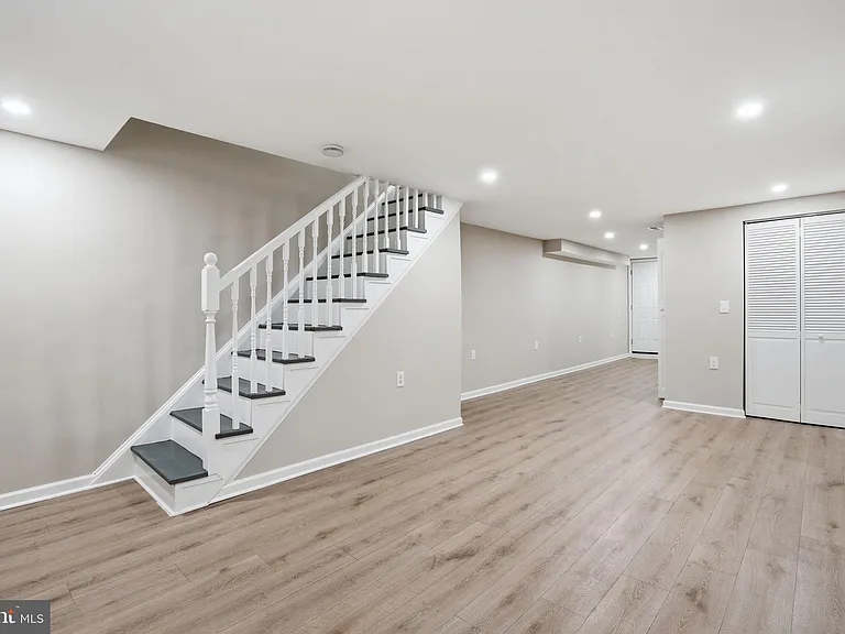 2710 Mura St — Photo 25