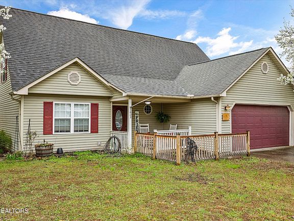3rd image of 7605 Applecross Rd