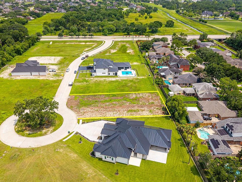 1st image of 1618 Crown Oaks Ct