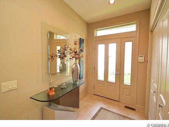 5th image of 3740 Thorndale Bch