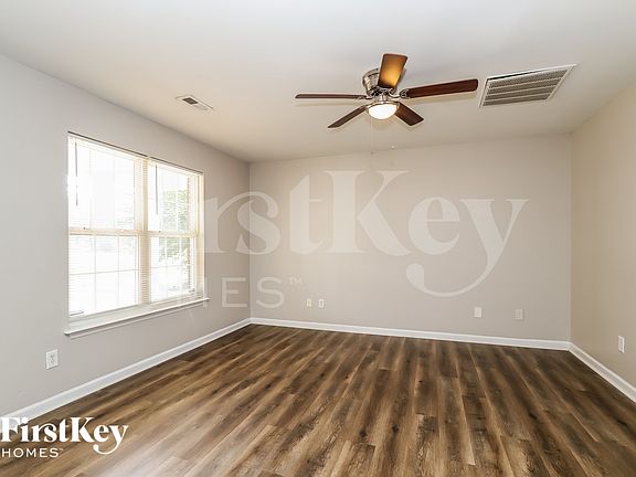 4th image of 2303 Sidney Porter Dr