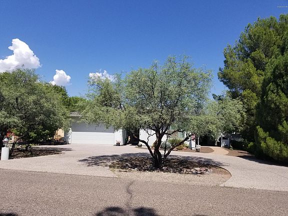 4th image of 2202 S Eastern Dr
