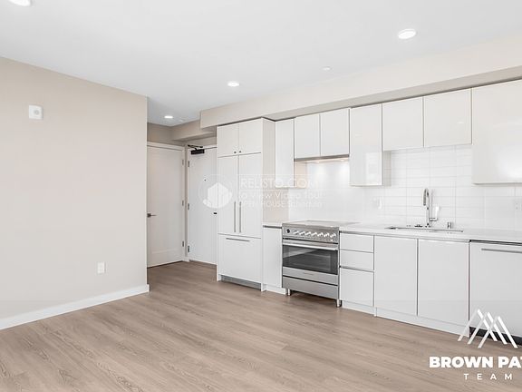 5th image of 1603 15th St #402