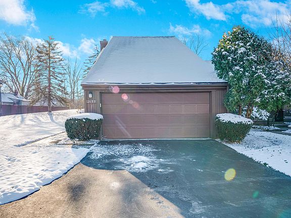 2nd image of 2155 Willowick Dr #A