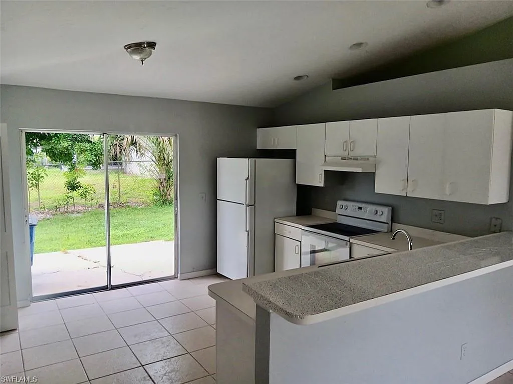 2 bed, 1.0 bath, 900 sqft, $1,895 — Photo 3