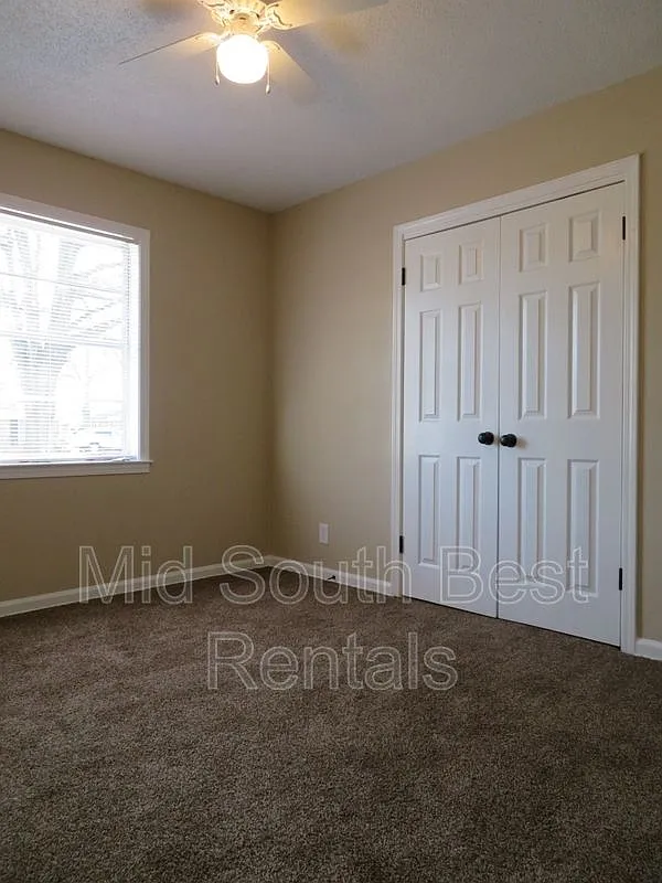 5475 Lexie St — Photo 3