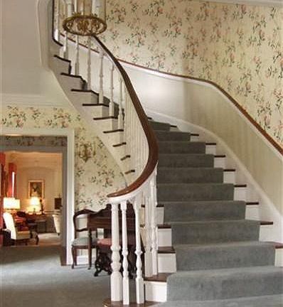 4th image of 219 Country Club Dr NE