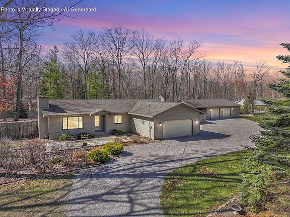 2nd image of 134 Heritage Way
