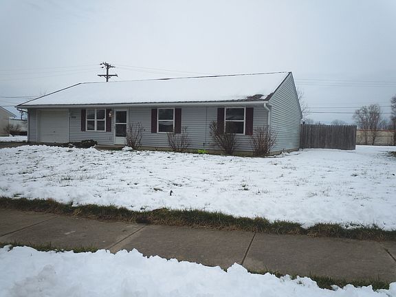 3rd image of 2326 Rockwell St