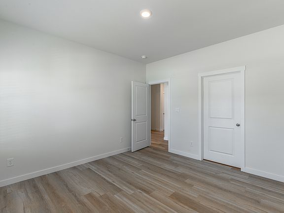 3rd image of 8465 Mulberry Way