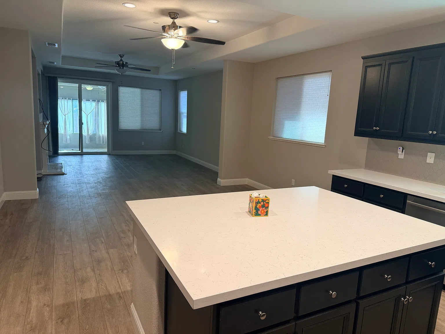 4 bed, 2102 sqft, $3,600 — Photo 2