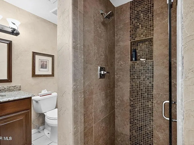 6909 Desert Canyon Dr — Photo 27