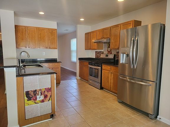 5th image of 2916 Teton Dr