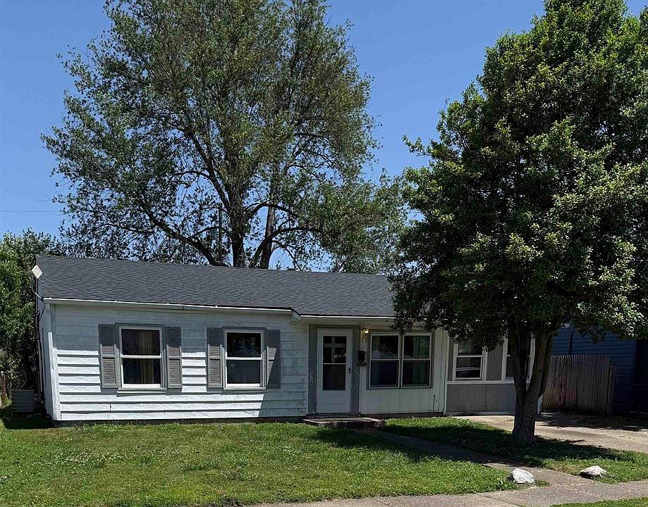 2nd image of 679 Ridgewood St