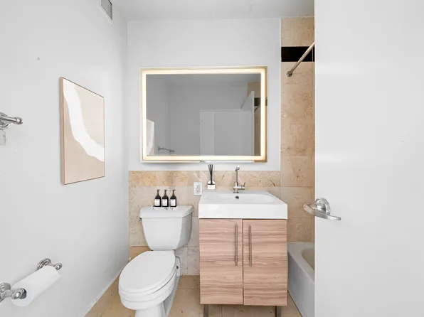 1 West Street image 5 of 13