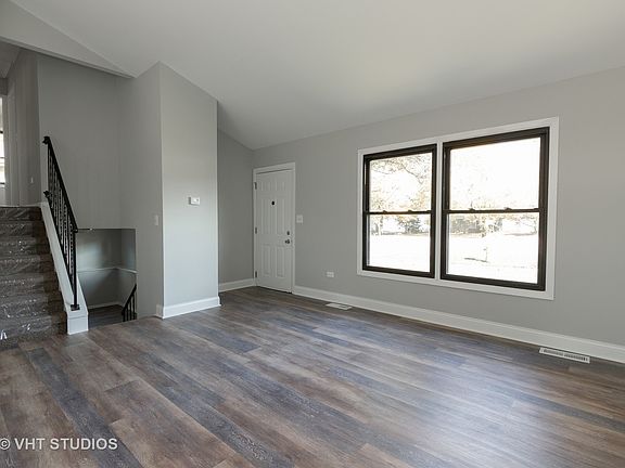 3rd image of 3320 N Lewis Ave