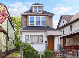 10430 125th St, South Richmond Hill, NY 11419
