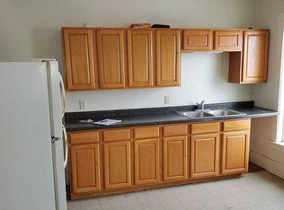 303 1/2 W High St APT 4, Orangeville, IL 61060