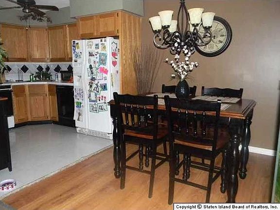 2nd image of 41 Ashley Ln